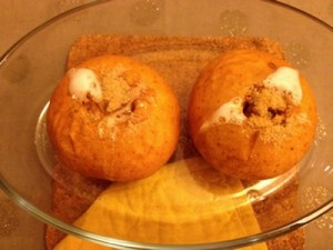 Pommes au four à la cannelle