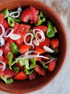 Timatim, salade ethiopienne aux tomates