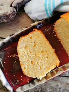 Cake à la crème et aux amandes