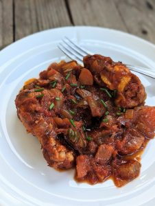 Pollo alla cacciatora, poulet à la tomate, Italie
