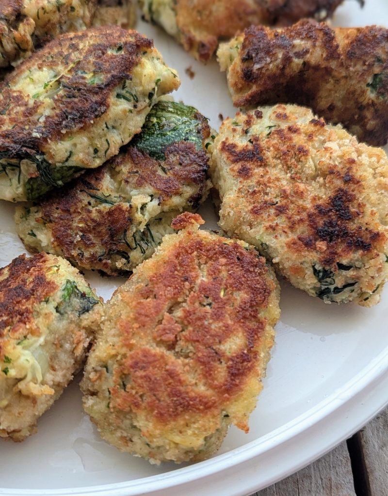 Kolokithokeftedes, beignets galettes à la courgette et feta